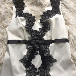 Ivory &Black CACHE Top